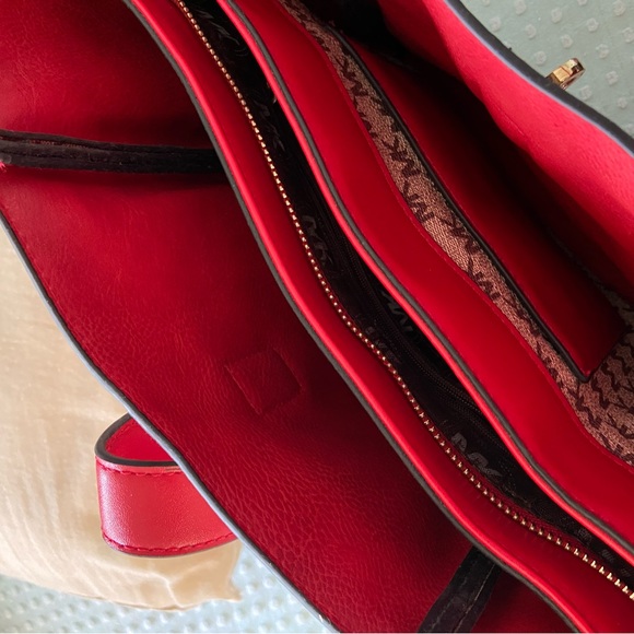 MICHAEL KORS 3 piece bag - Picture 9 of 17